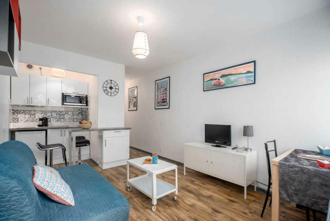 Bayonne Et Anglet A Pied - Terrasse Bois Privative Apartment Exterior photo